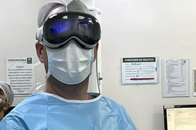 巴西医生用Apple Vision Pro来做骨科手术